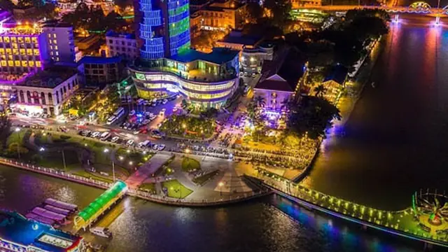 Khám phá địa phương Việt Nam